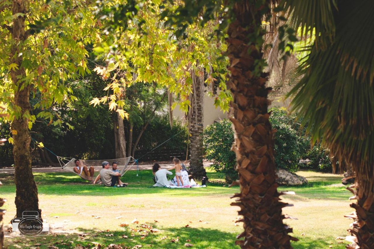 Eden Inn Zichron Ja’akow Exterior foto